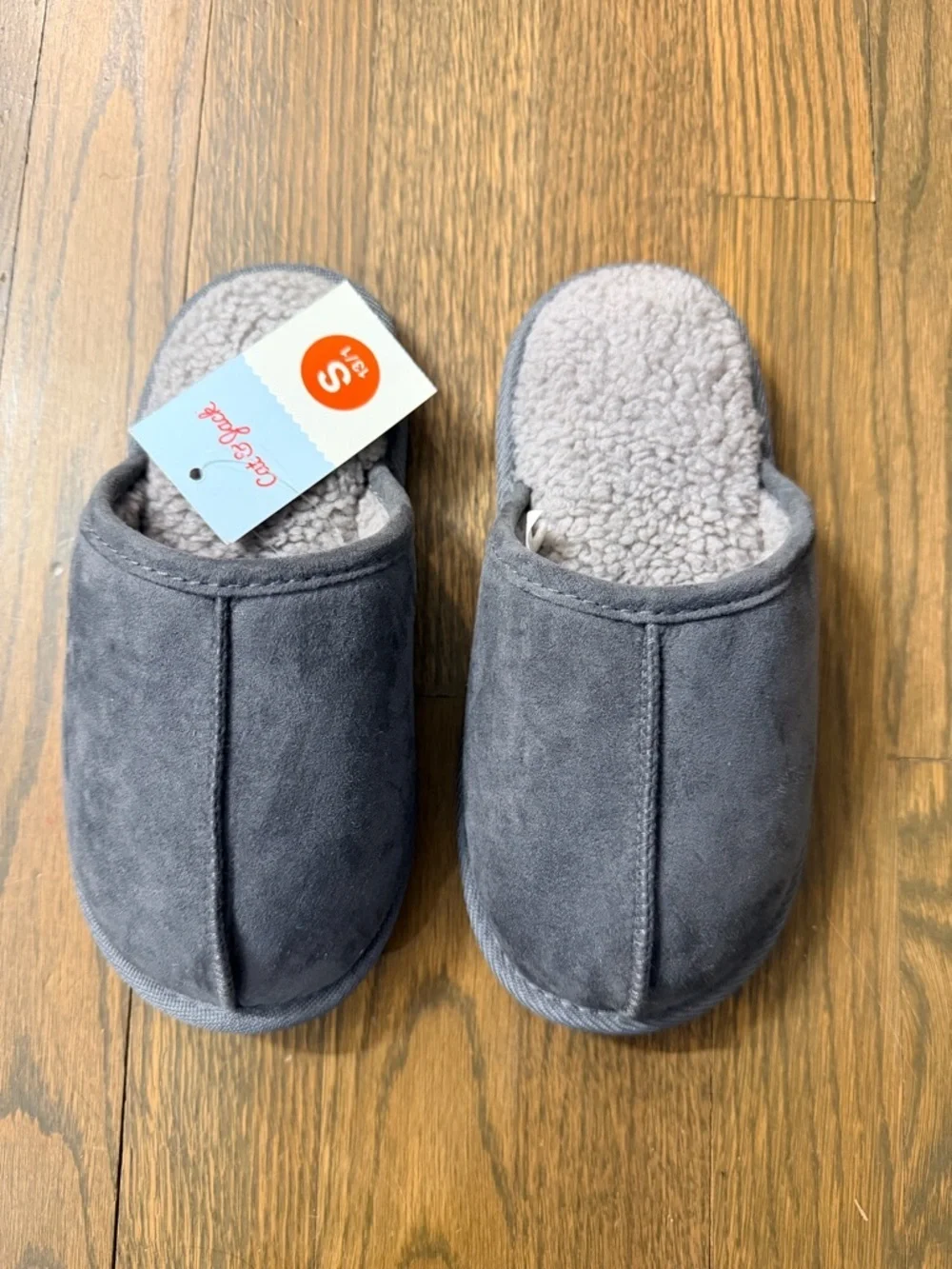 NWT Cat& Jack Kids Grey Fleece-Lined Slippers - Small 13/1